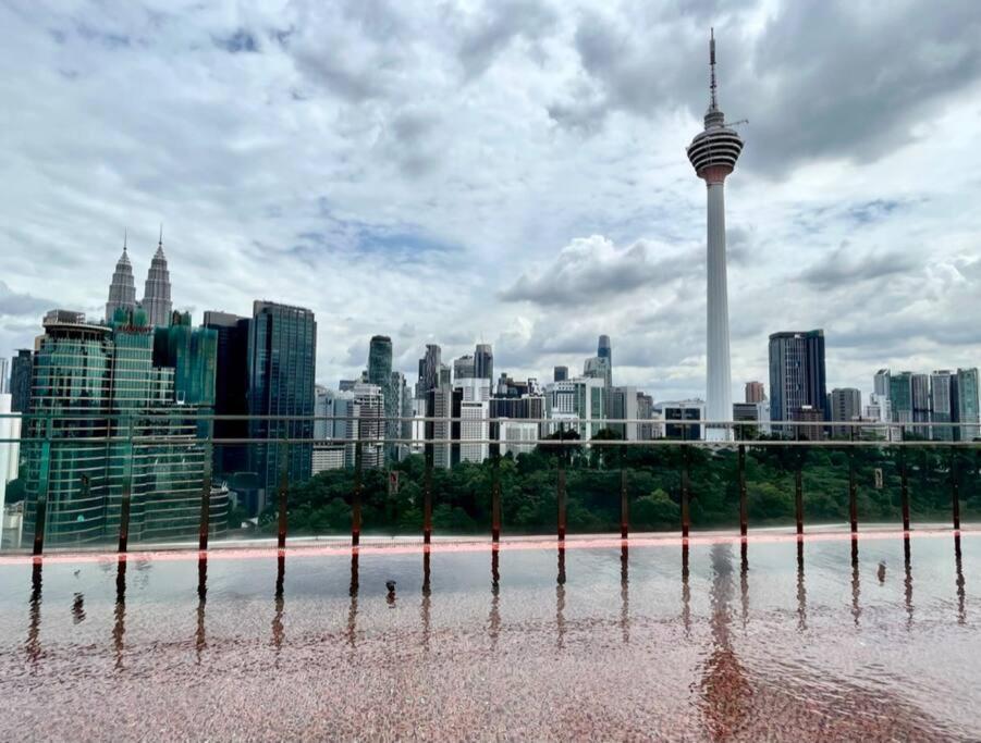 Apartamento #16 M101 Dang Wangi Klcc View Pool By Livin Kuala Lumpur Exterior foto